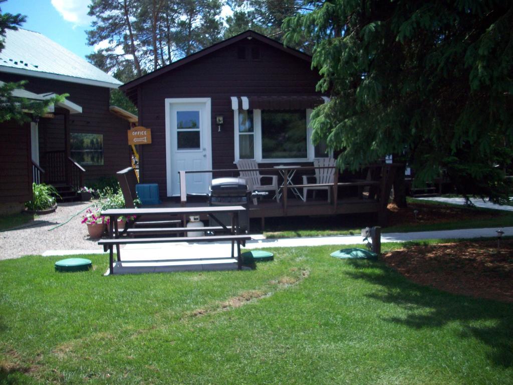 Lakewoods Cottage Oxtongue Lake Номер фото