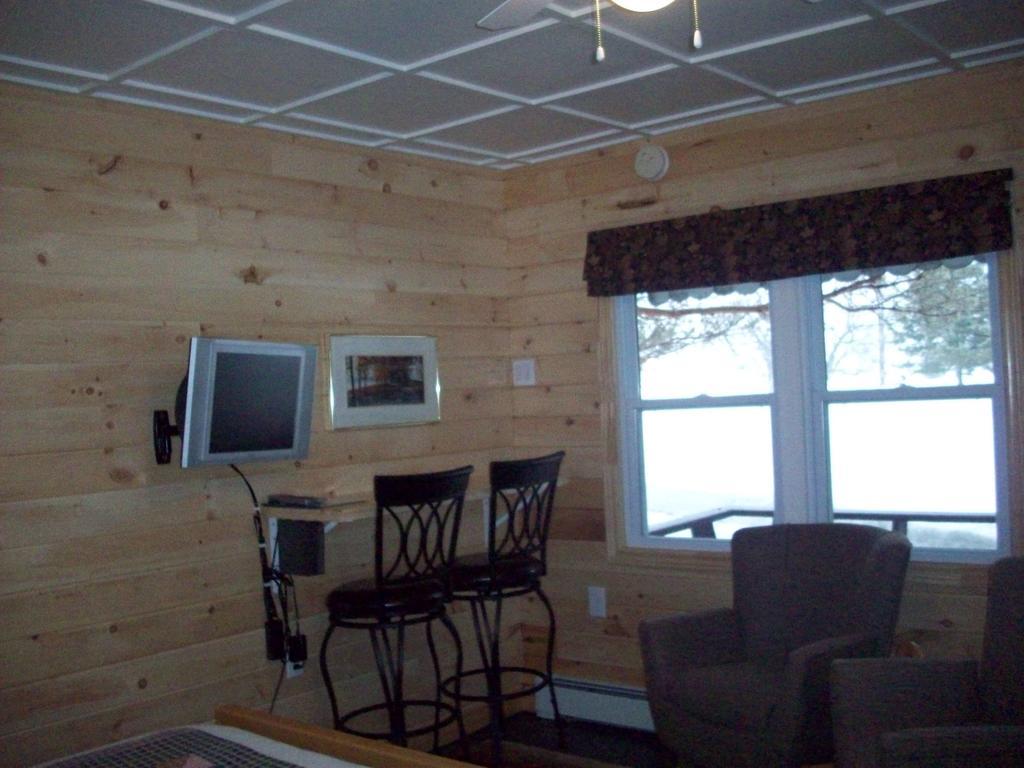 Lakewoods Cottage Oxtongue Lake Номер фото